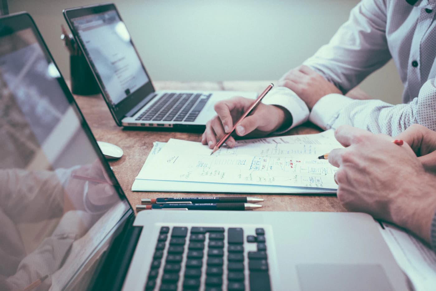 Order planning at a desk